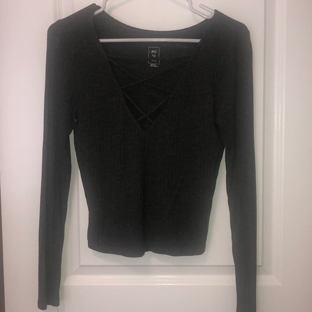 Only worn twice, super soft, super cute!